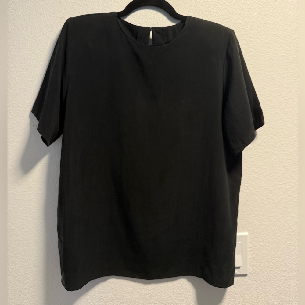 Silk House - 100% Silk Top - Size large - Women's Black Short Sleeve Top